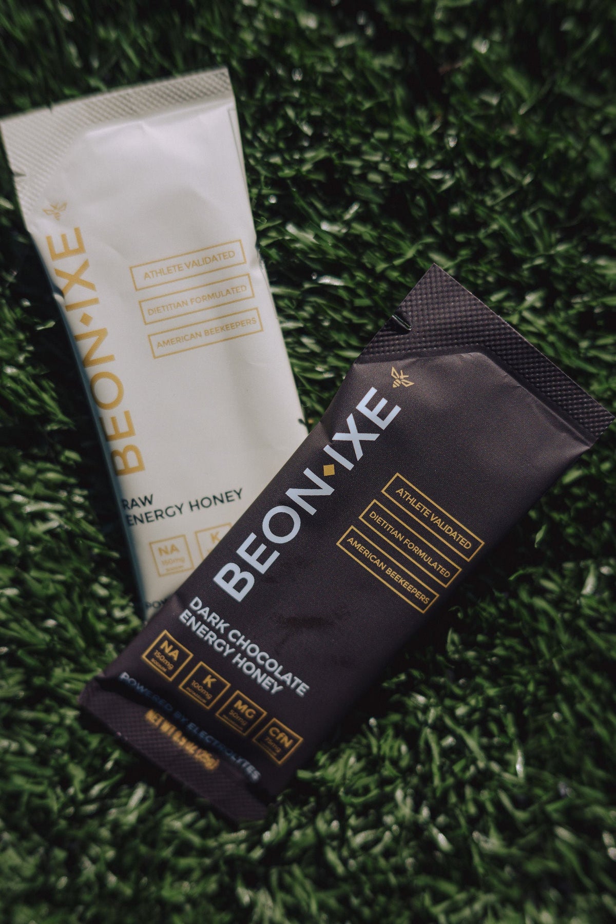Beonixe raw honey energy gel packets, both flavors